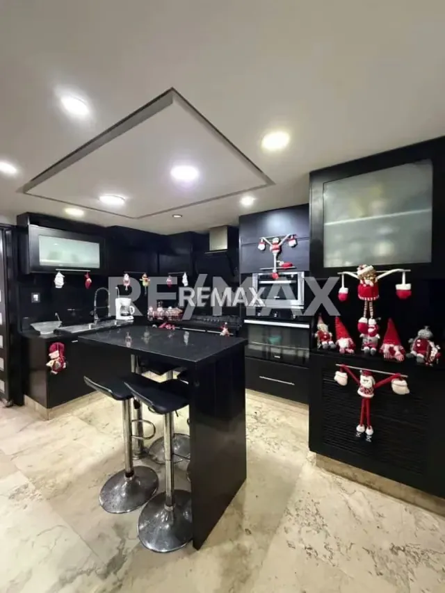 EN VENTA CASA EN LA LAGO ESQUINA URB LA VIRGINIA - 7