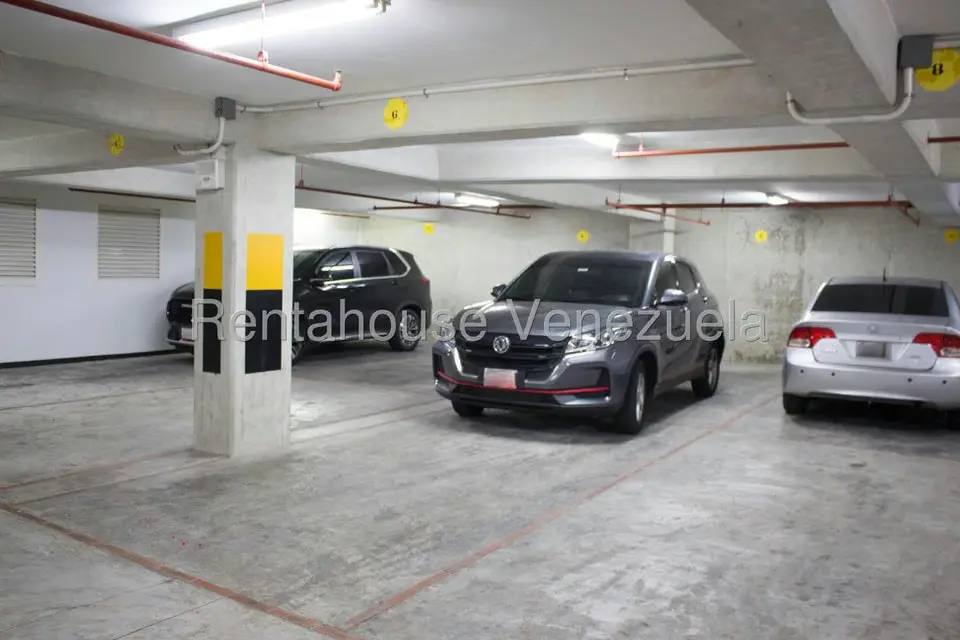 Apartamento (1 Nivel) en Venta en Campo Alegre, Distrito Metropolitano - 23