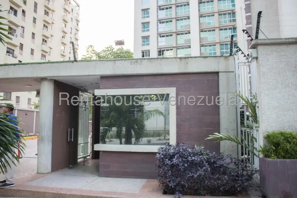 Apartamento (1 Nivel) en Venta en Campo Alegre, Distrito Metropolitano - 3