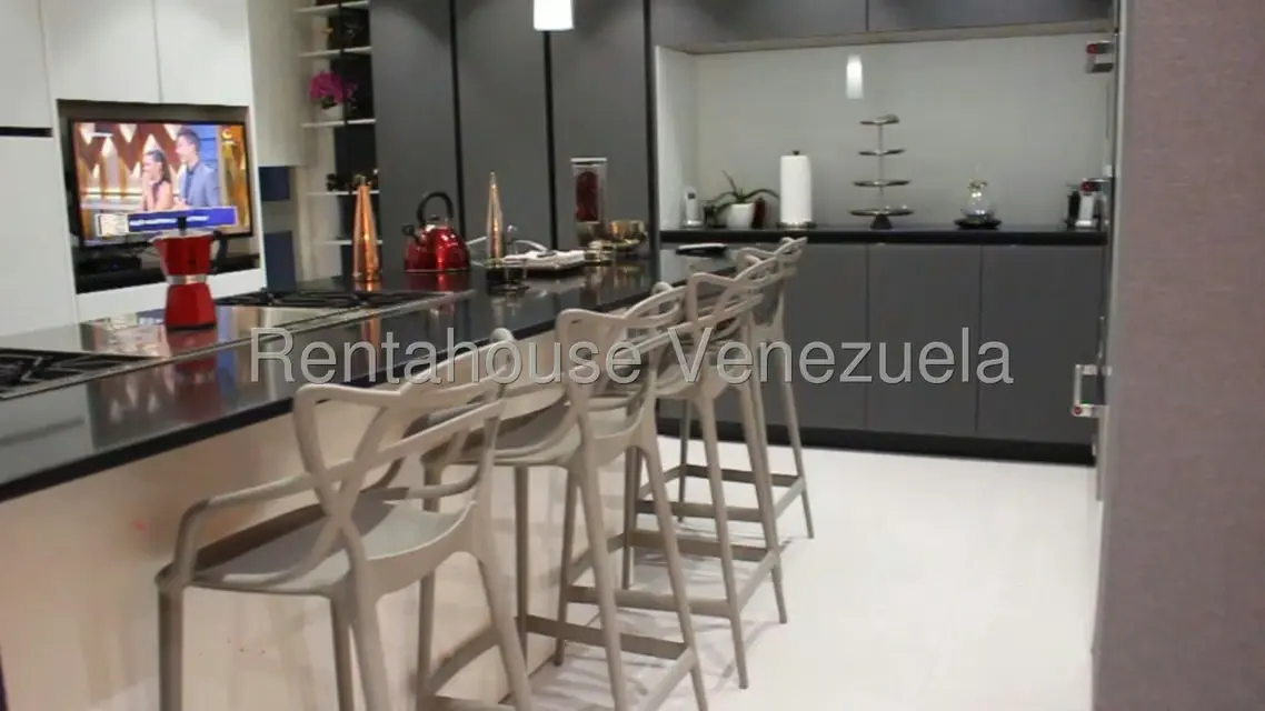 Apartamento (1 Nivel) en Venta en Campo Alegre, Distrito Metropolitano - 8