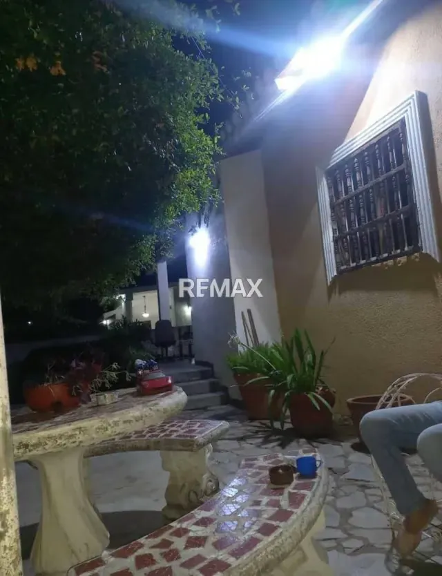 En venta casa en la av 6 los Puertos de Altagracia - 5