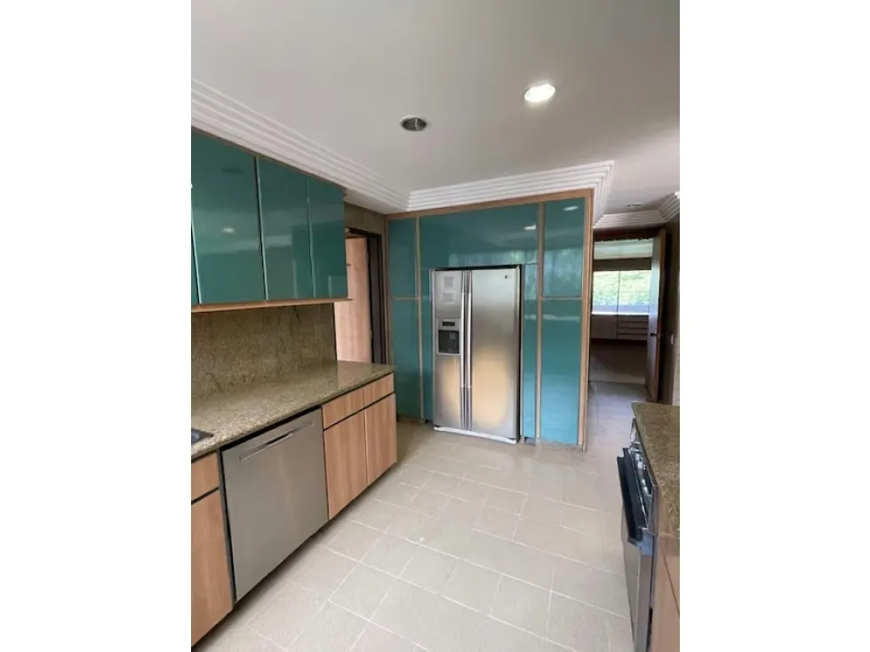 Ofrezco en ALQUILER apto en LOS PALOS GRANDES - 290 m2 - 11