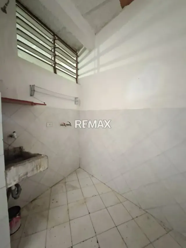 EN VENTA APARTAMENTO EN EL LIMON AV. CIRCUNVALACION - 9