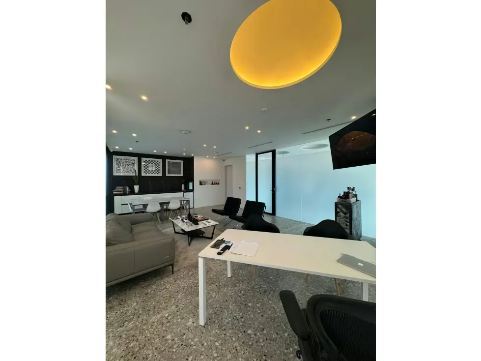 Se vende oficina 161m² Las mercedes - 2