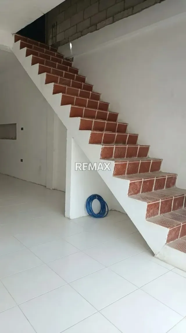 Excelente oportunidad de inversión en Coloncito* En Venta este edificio comercial en esquina sobre la calle 9 Bis - 6