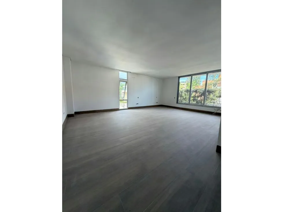 Se vende apartamento 485m2 3H+S/3.5B+S/4P Altamira - 13