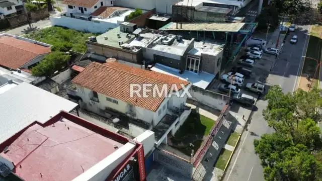 Casa Comercial en Venta – La Viña, Valencia
