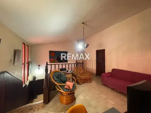 Casa Comercial en Venta – La Viña, Valencia - 11