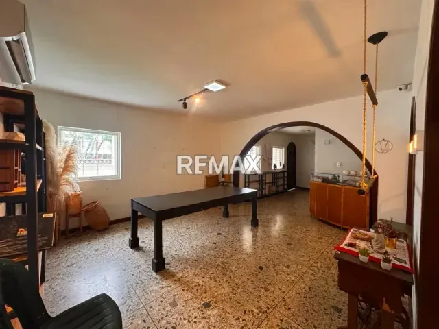 Casa Comercial en Venta – La Viña, Valencia - 6