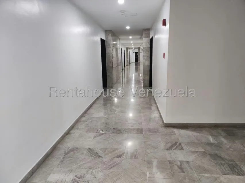 Local Comercial en Alquiler en La Lagunita Country Club, Distrito Metropolitano - 10