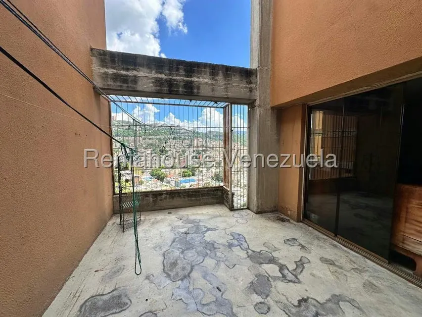 Apartamento (Duplex) en Venta en Valle Abajo, Distrito Metropolitano - 23