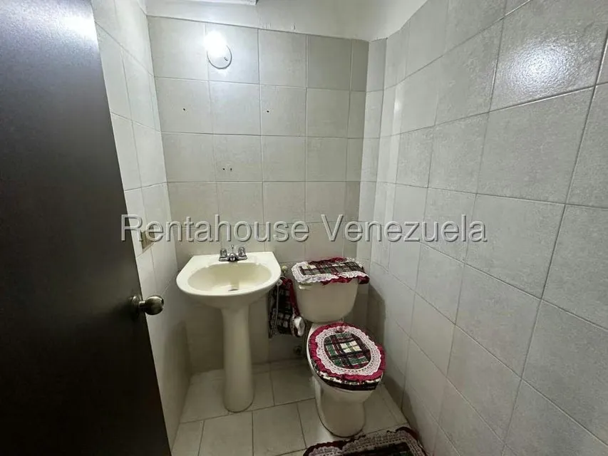 Apartamento (Duplex) en Venta en Valle Abajo, Distrito Metropolitano - 9