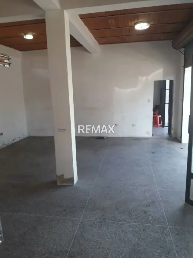 Local Comercial En Piñonal - 3