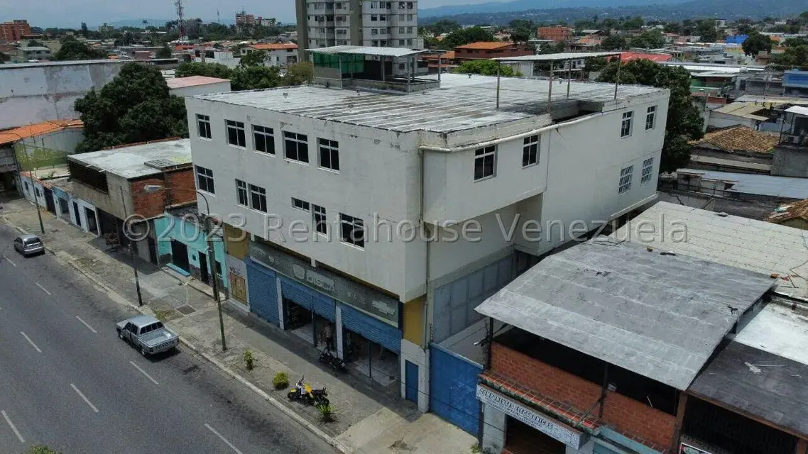 Comercial (Edificio) en Venta en Centro, Lara - 2