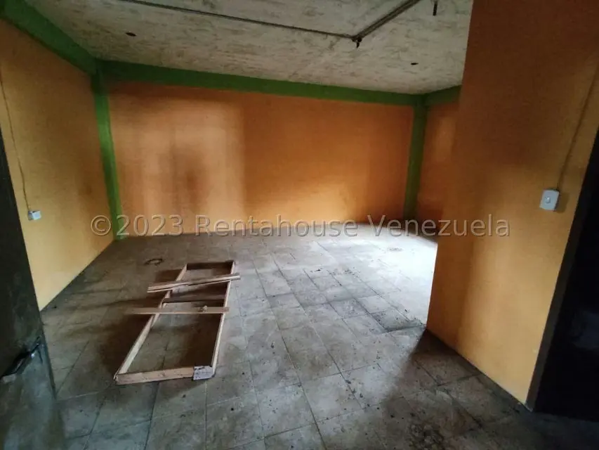 Comercial (Edificio) en Venta en Centro, Lara - 28