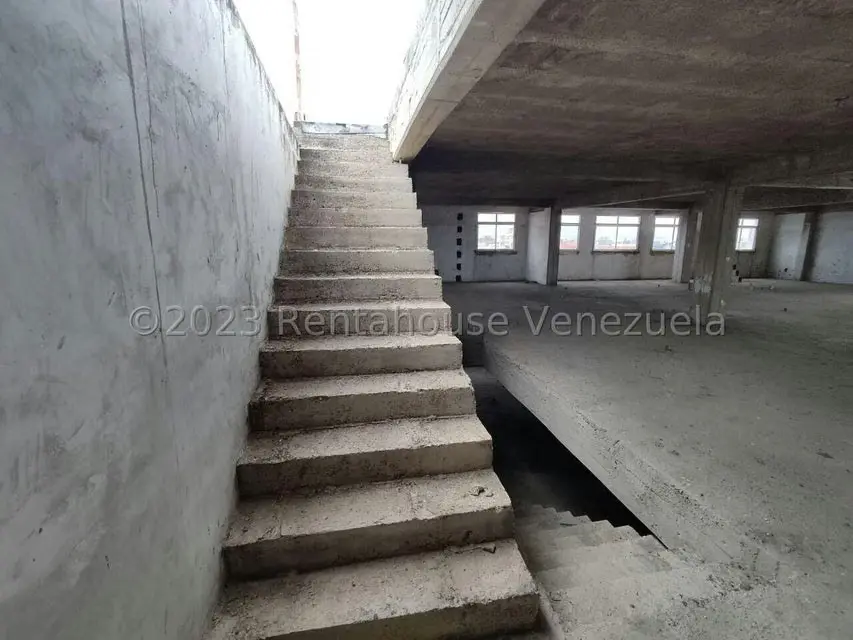 Comercial (Edificio) en Venta en Centro, Lara - 43