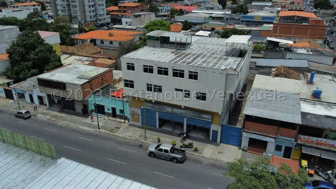 Comercial (Edificio) en Venta en Centro, Lara - 5