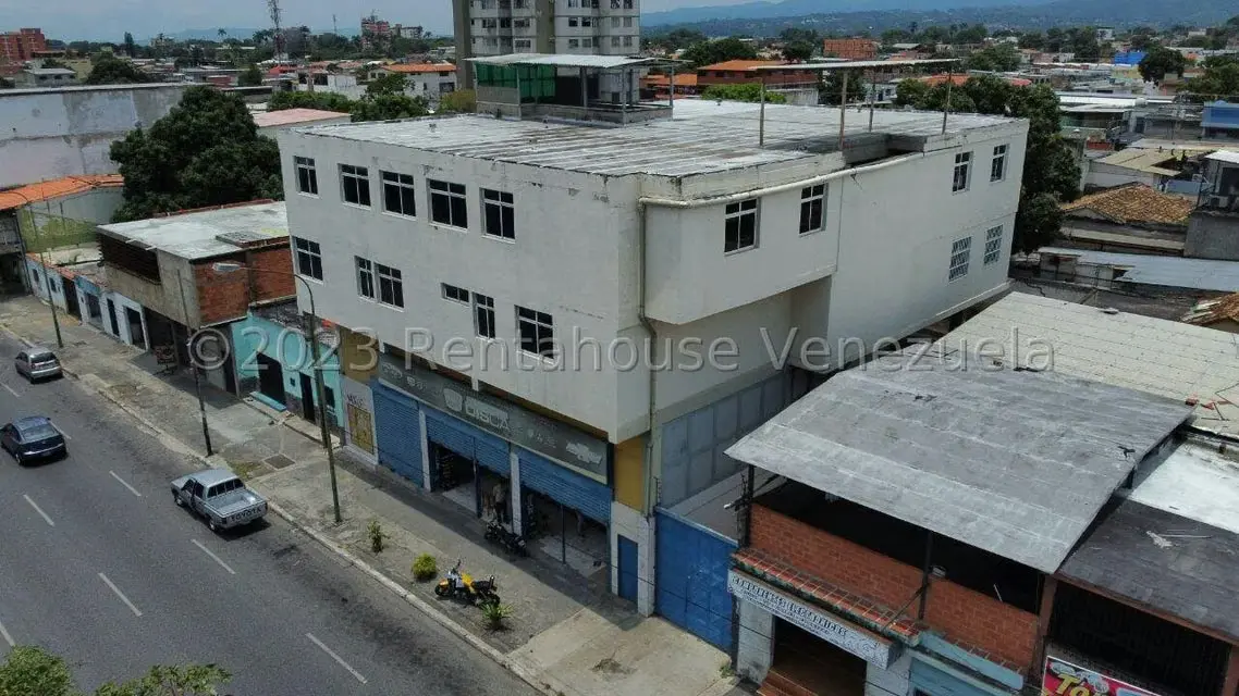 Comercial (Edificio) en Venta en Centro, Lara - 56