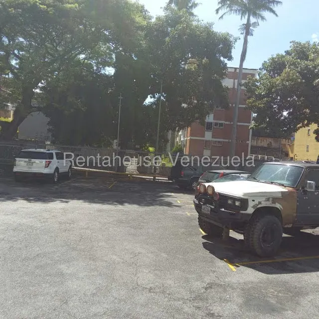 Apartamento (1 Nivel) en Venta en El Marques, Distrito Metropolitano - 25