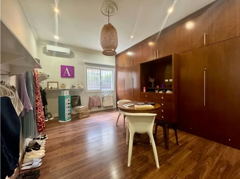 Se alquila oficina-showroom-deposito Las Mercedes - 5