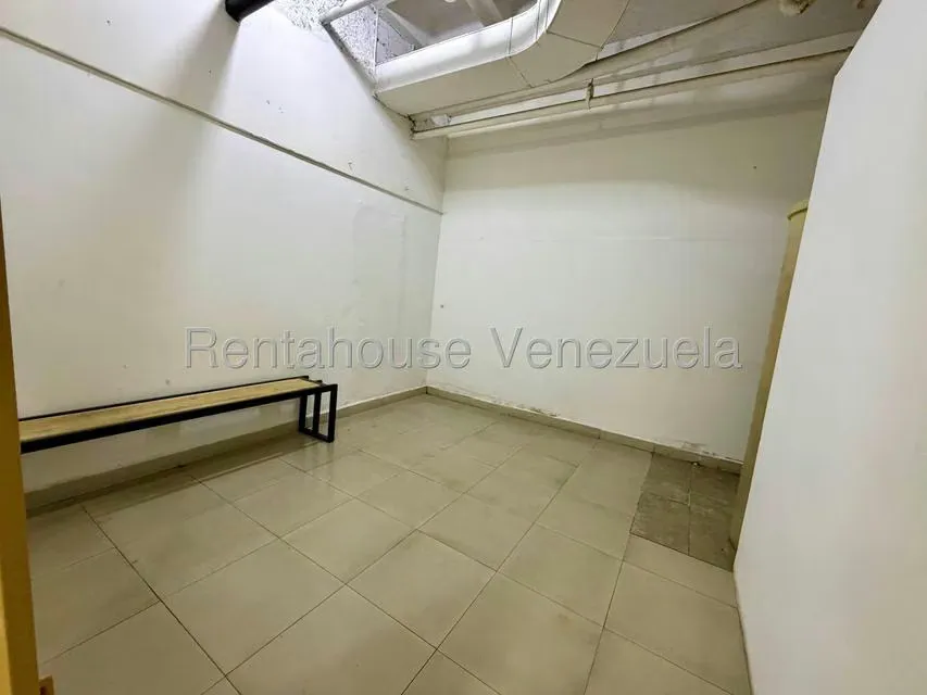 Negocios y Empresas (Servicios) en Venta en Avenida Bolivar, Aragua - 21