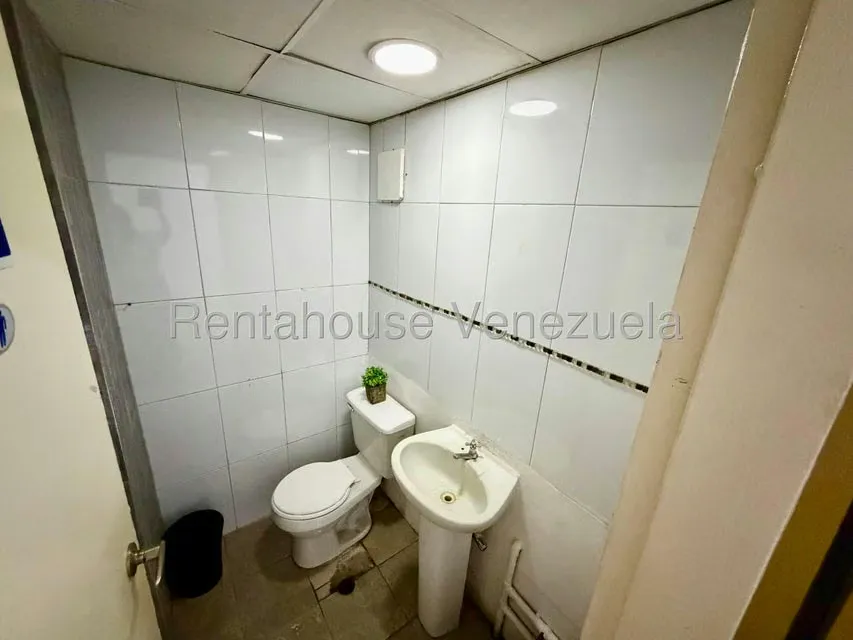 Negocios y Empresas (Servicios) en Venta en Avenida Bolivar, Aragua - 25