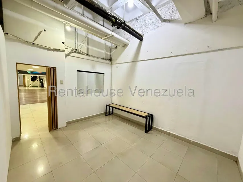 Negocios y Empresas (Servicios) en Venta en Avenida Bolivar, Aragua - 27