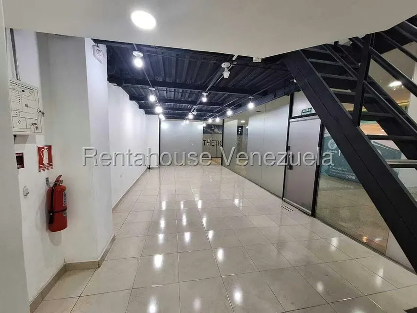 Local Comercial en Alquiler en Chuao, Distrito Metropolitano - 4