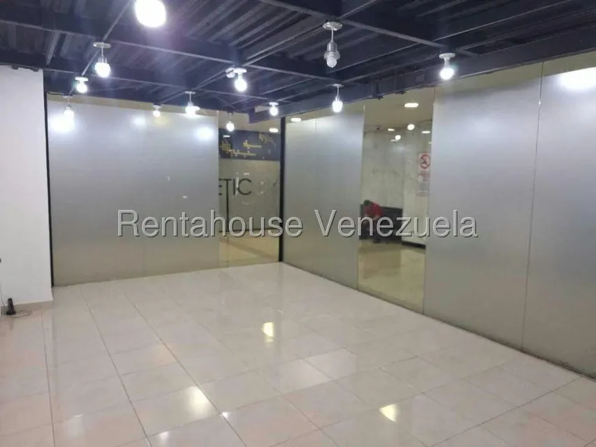 Local Comercial en Alquiler en Chuao, Distrito Metropolitano - 6