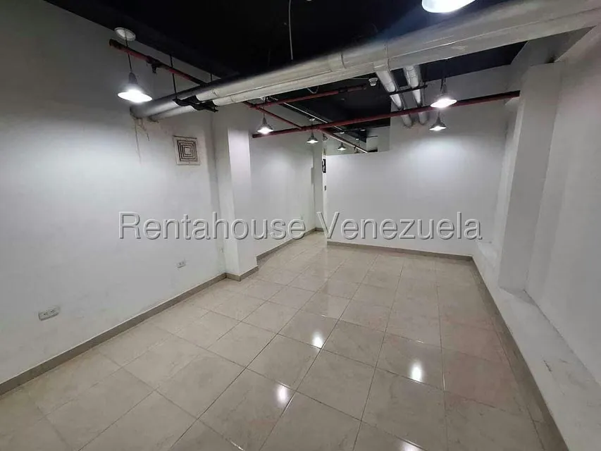 Local Comercial en Alquiler en Chuao, Distrito Metropolitano - 9
