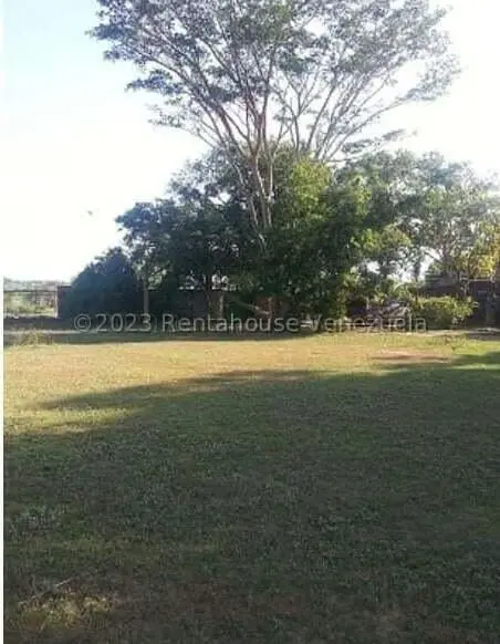 Terreno (Comercial) en Venta en Santa Lucia, Miranda - 5