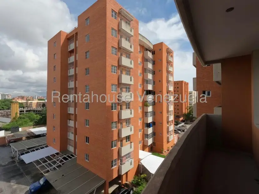 Apartamento (1 Nivel) en Venta en Triangulo del Este, Lara