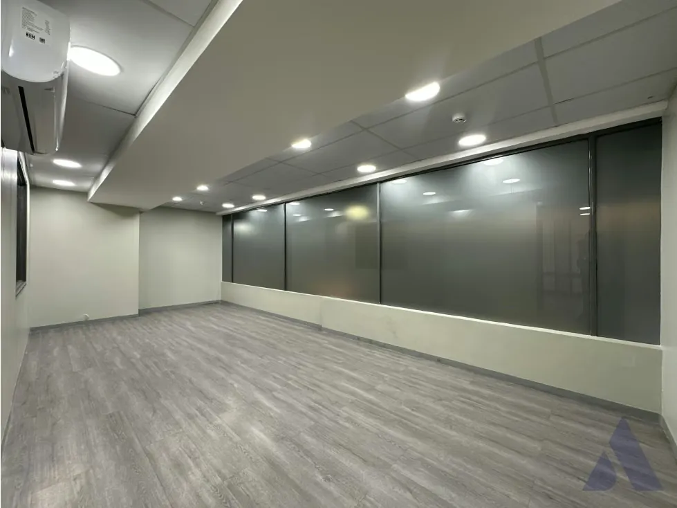 Vendo/alquilo oficina 220m2 C.C. La Pirámide Prados Del Este 9552 - 4