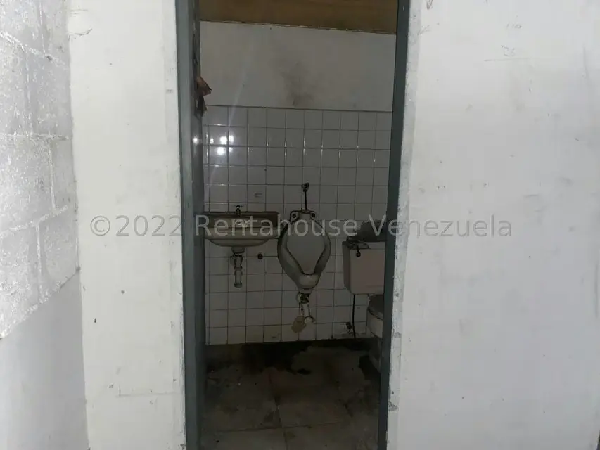 Local Comercial en Alquiler en Catia, Distrito Metropolitano - 9