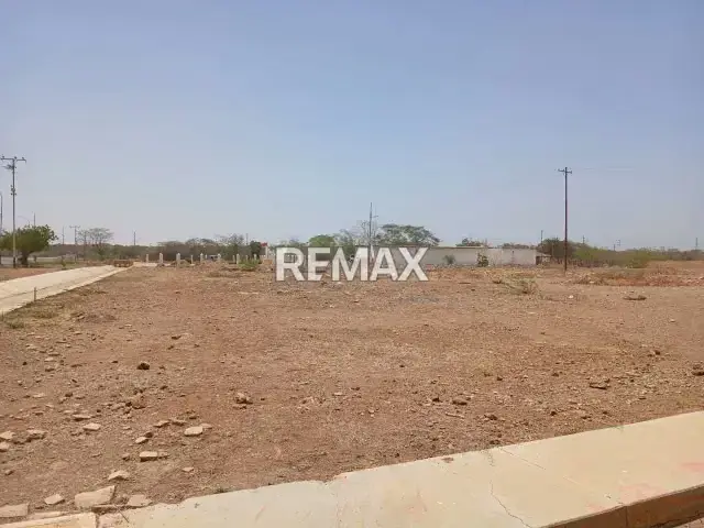 Se vende Amplio terreno ideal para proyecto de inversión Coro Edo. Falcón