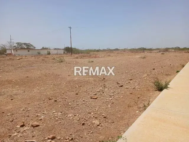 Se vende Amplio terreno ideal para proyecto de inversión Coro Edo. Falcón - 3