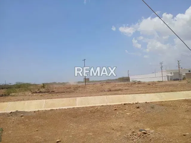 Se vende Amplio terreno ideal para proyecto de inversión Coro Edo. Falcón - 5