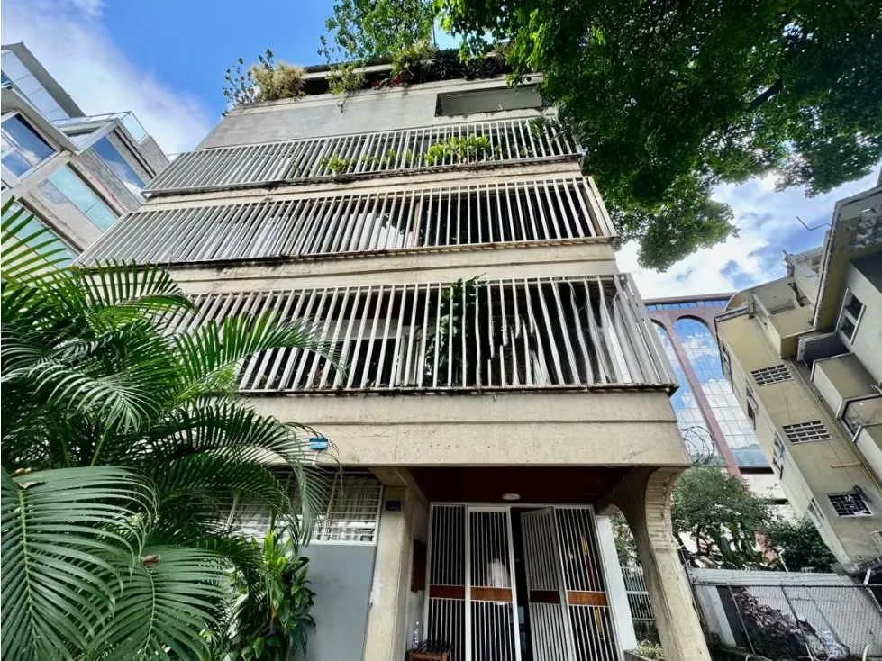 Se vende edificio 1.650m2 Las Mercedes