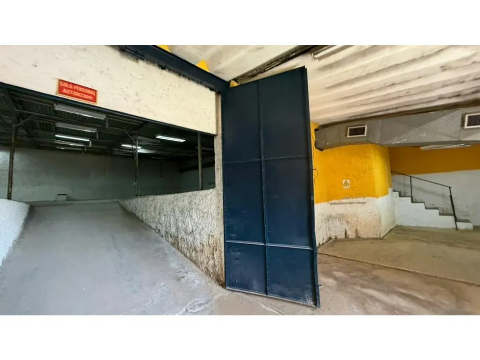 Vendo galpón 3000m2 Maripérez 0883 - 11