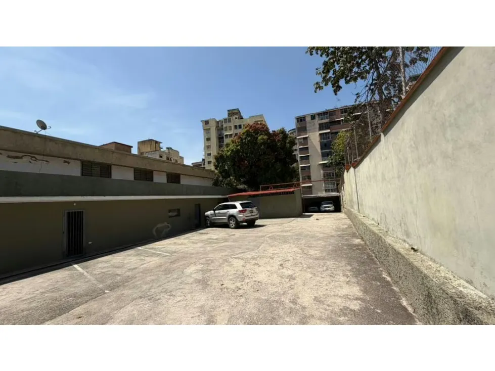 Vendo galpón 3000m2 Maripérez 0883 - 4