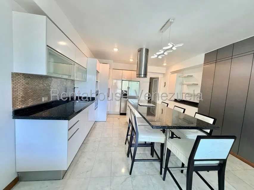 Apartamento (1 Nivel) en Alquiler en El Rosal, Distrito Metropolitano - 18
