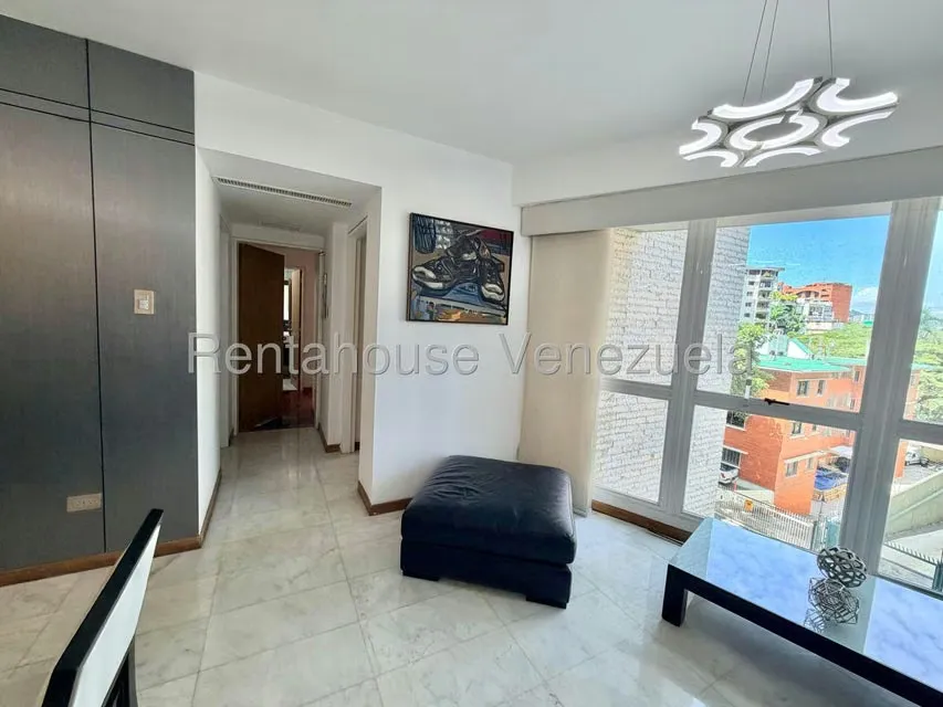 Apartamento (1 Nivel) en Alquiler en El Rosal, Distrito Metropolitano - 21