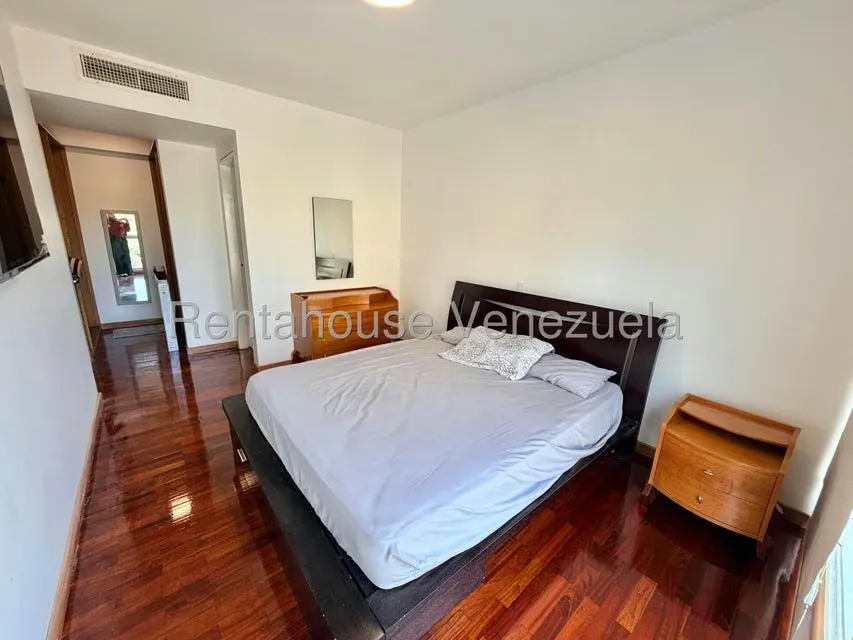 Apartamento (1 Nivel) en Alquiler en El Rosal, Distrito Metropolitano - 30