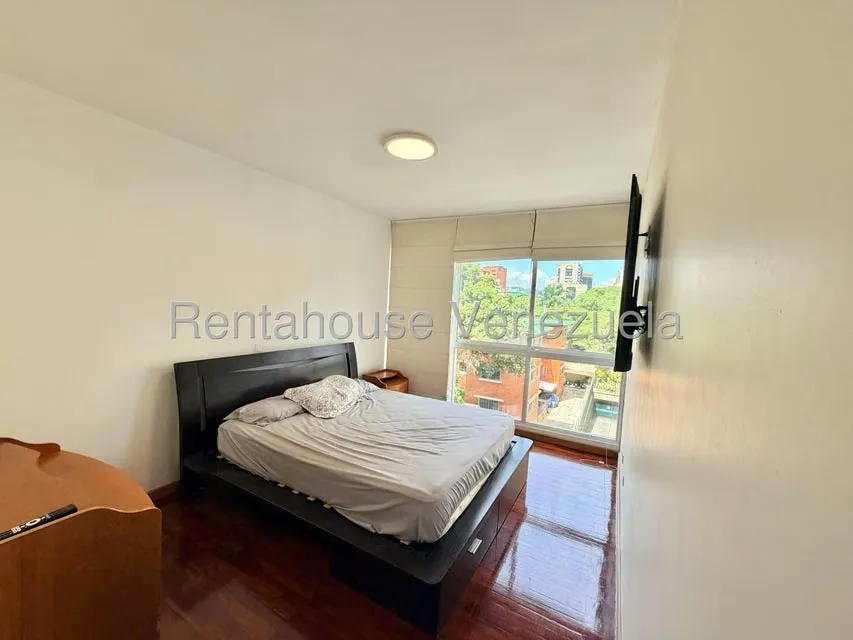 Apartamento (1 Nivel) en Alquiler en El Rosal, Distrito Metropolitano - 31