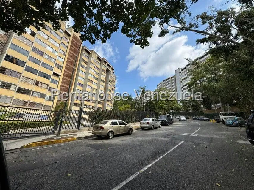 Apartamento (1 Nivel) en Venta en La Bonita, Distrito Metropolitano - 2