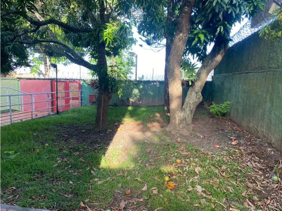 Se vende casa 520m2 Colinas de Bello Monte 0051 - 4
