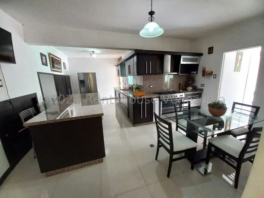 Casa (Multipes Niveles) en Venta en Prados del Este, Distrito Metropolitano - 14