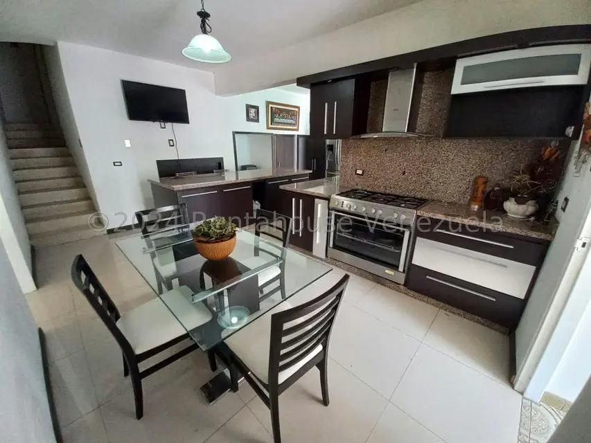 Casa (Multipes Niveles) en Venta en Prados del Este, Distrito Metropolitano - 15