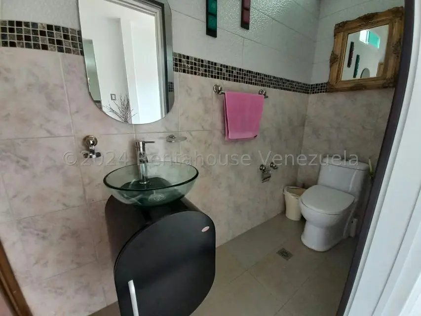Casa (Multipes Niveles) en Venta en Prados del Este, Distrito Metropolitano - 22
