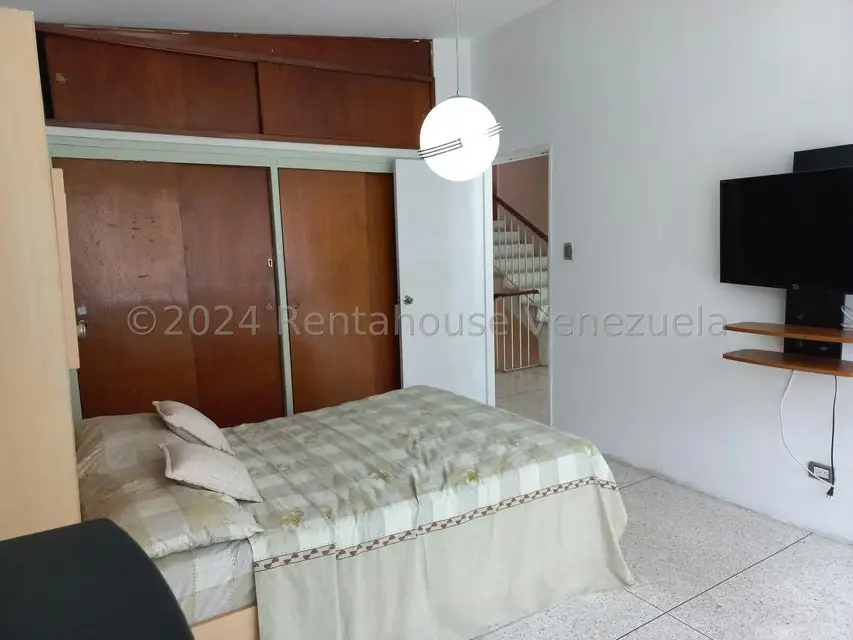 Casa (Multipes Niveles) en Venta en Prados del Este, Distrito Metropolitano - 28
